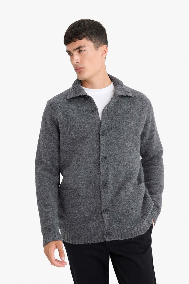 Standard Fit Turtleneck Buttoned-Pocket Knit Cardigan E8396AX25CW