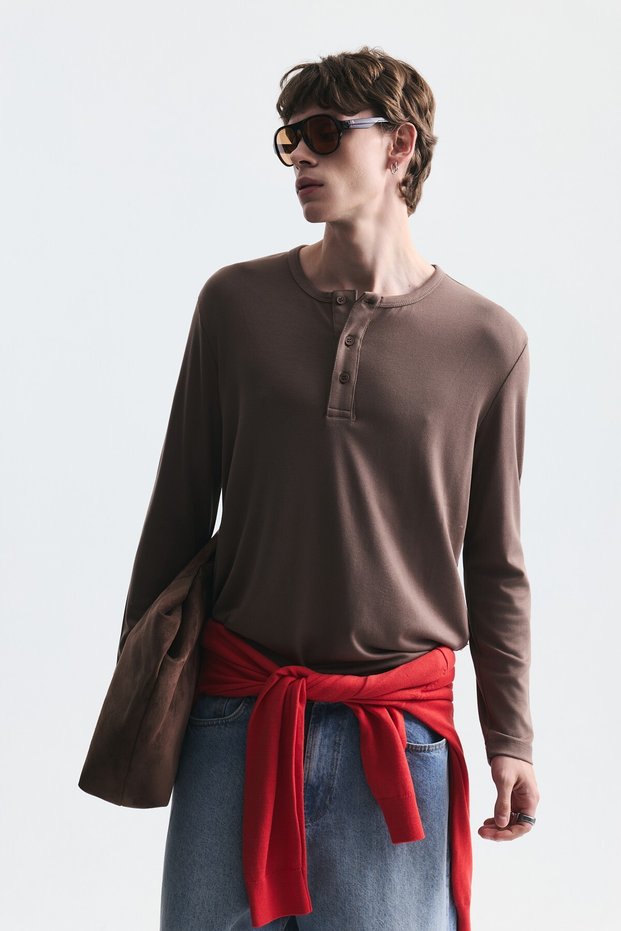 Relax fit button collar t-shirt