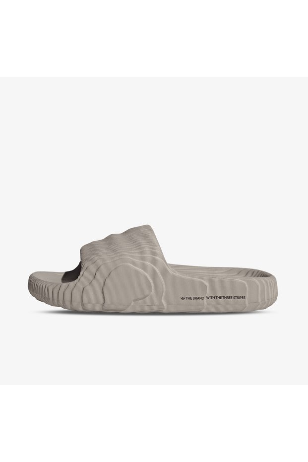 PAPUCI ADILETTE 22