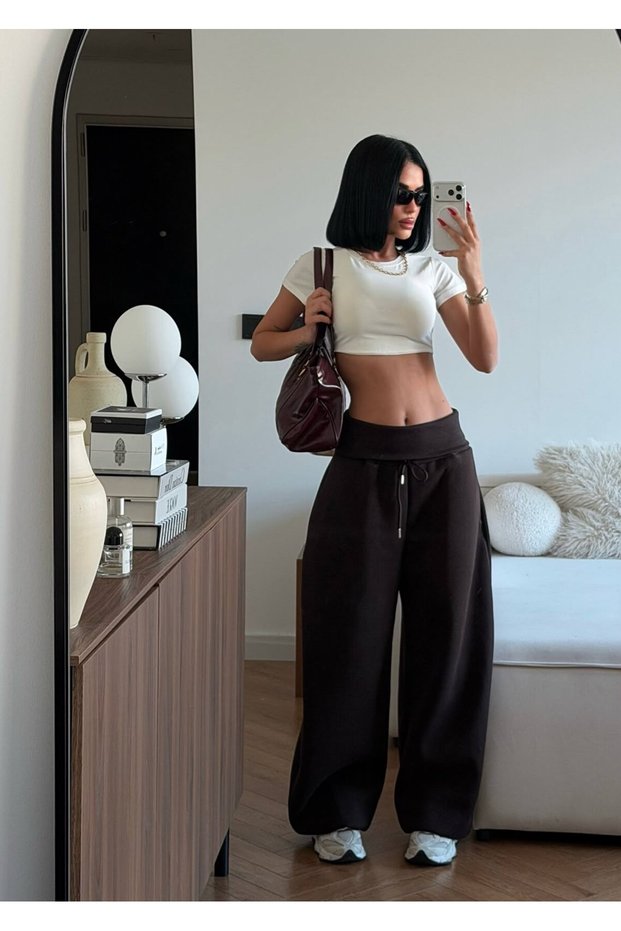 3-Striped Belted Folded-Up Cuffs with Stopper Relaxed Sweatpants
