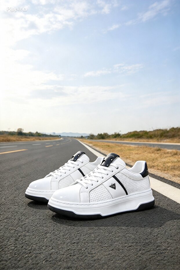 Sneaker