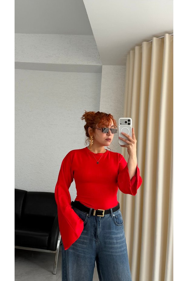 Trendy Corset Detailed Bat Sleeve Blouse