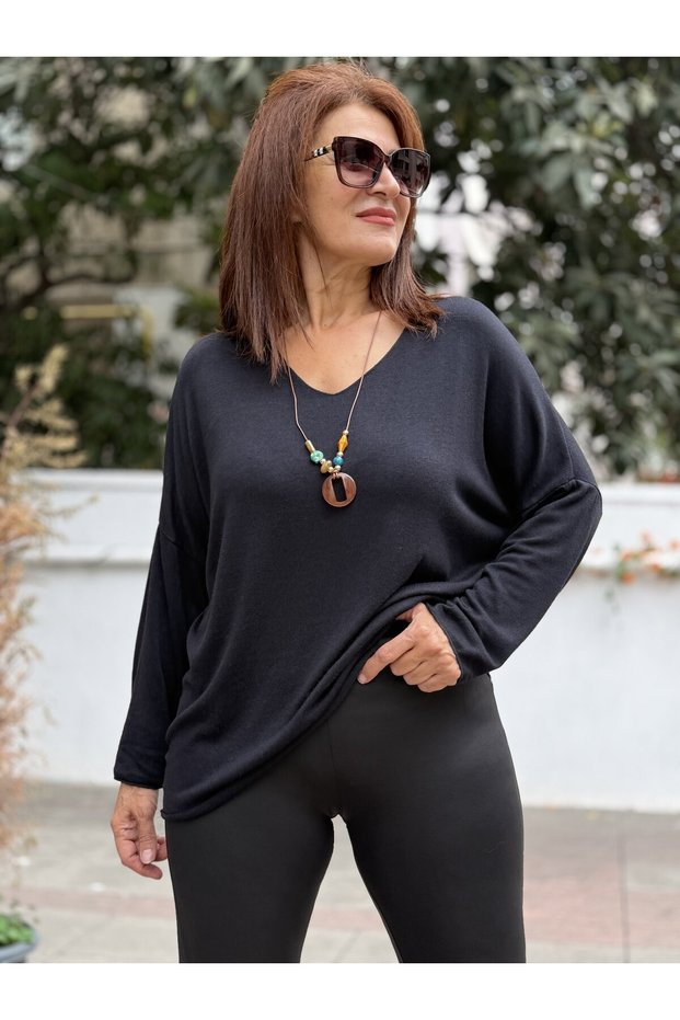 Women's Italian Wool Angora Sweater Black