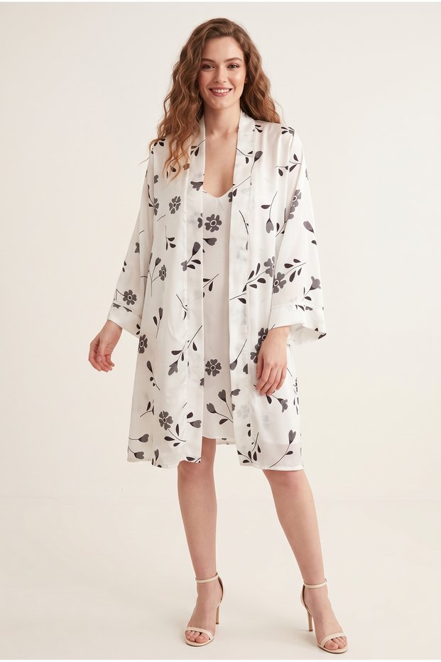 Women's Floral Patterned Dressing Gown and Nightgown Set with Rope Straps - White