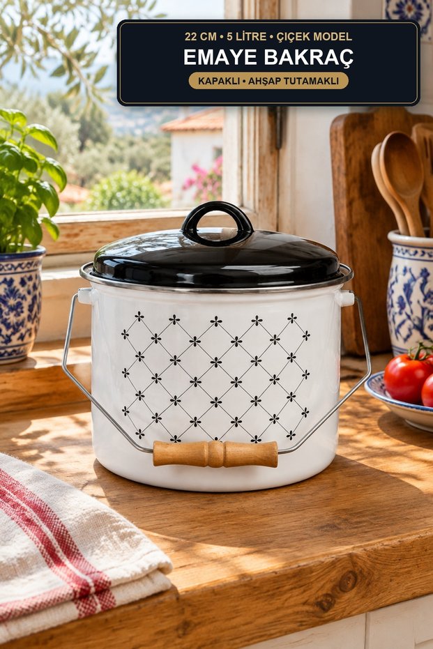 Enamel Bakraç 22 cm 5 Liter Flower Model Milk and Yogurt Pot with Lid and Wooden Handle