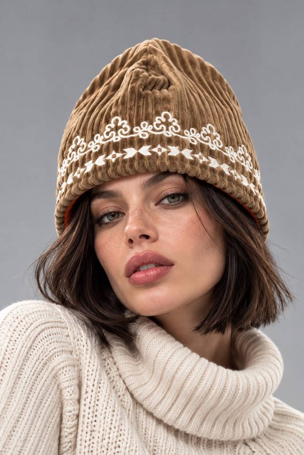 Royal Heritage Elegant Embroidered Velvet Beret with Fleece Inside