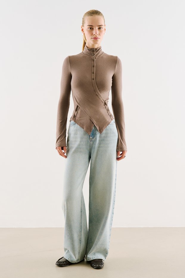 Cross-Closure Body Vision with Crossed Closure