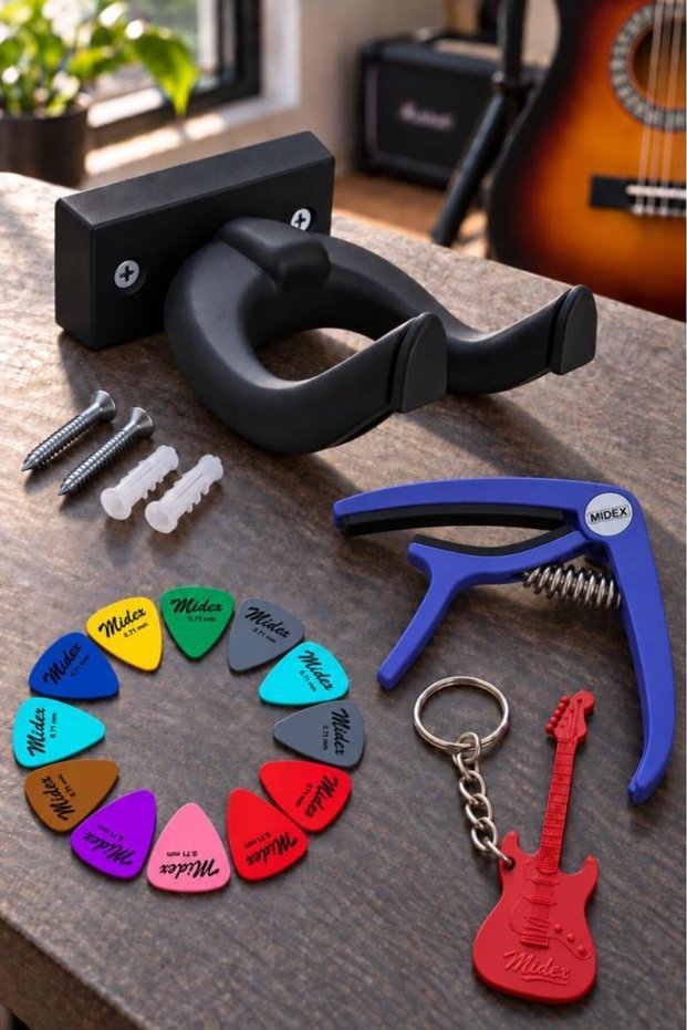 Gds-666Bk Black Guitar Wall Hanger Purple Capo (Capo) and 12-Piece Pick Set