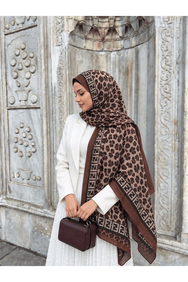 Leopard Pattern Digital Bamboo Knit Shawl - Chestnut
