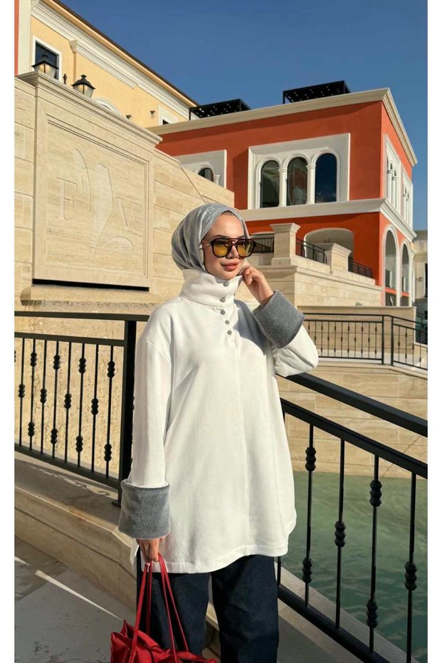 Women's Oversized Hijab Tunic / Sweater with Fur Detail on the Sleeves, Stand Collar and Buttons