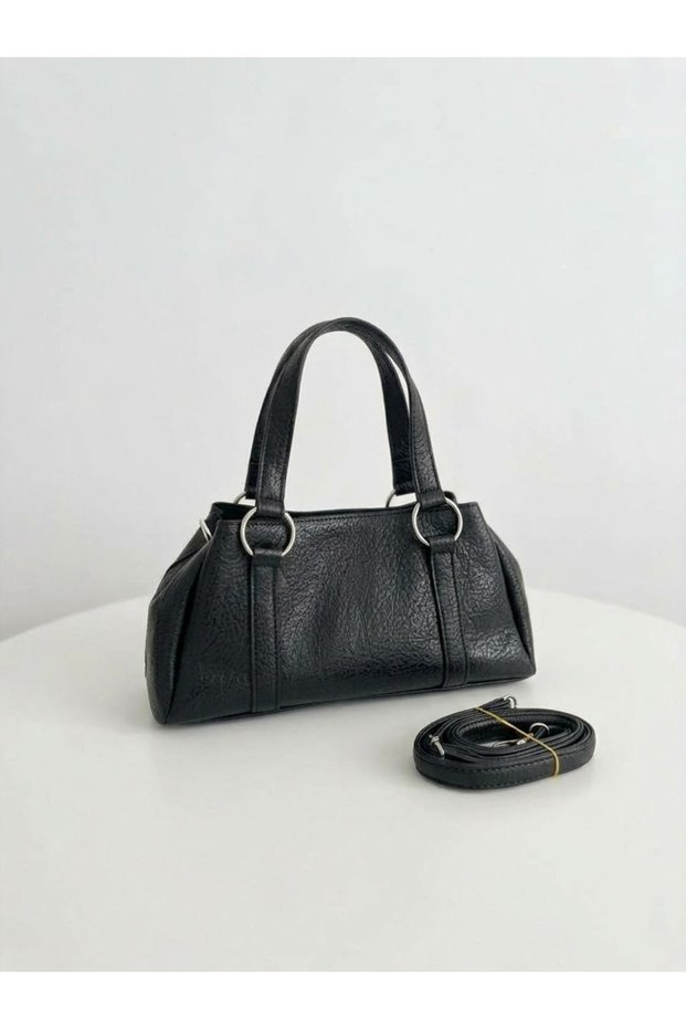 Leather model, elegant black hand and shoulder bag with double compartment.