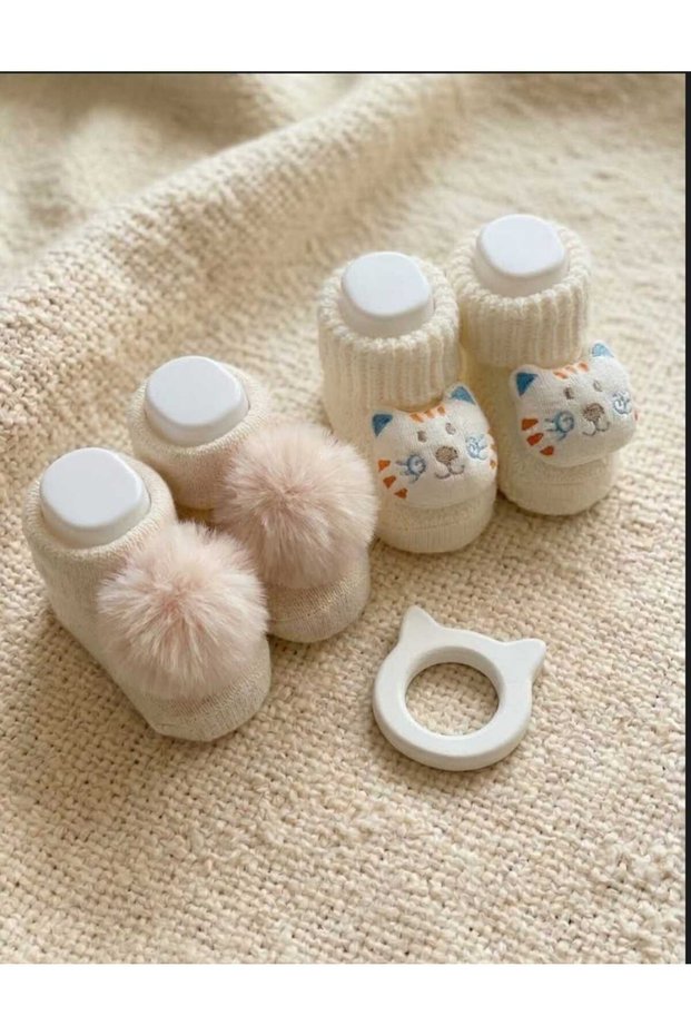 Knitted Baby Knitwear Booties with Cat Accessories, Cotton Baby Socks with Pompoms, Set of 2