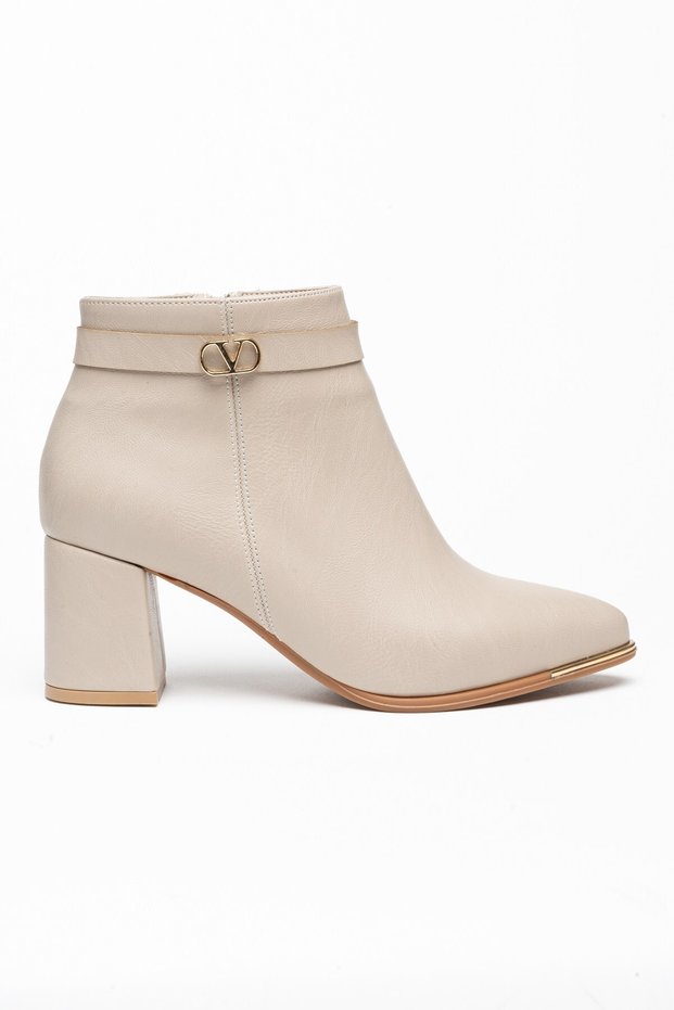 Women's Thick Heeled Boots Beige V-Accessories Flat Tpu Metal Toe