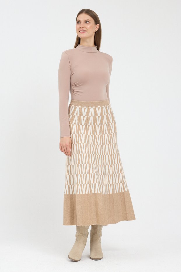 Geometric Patterned Midi Length Knitwear Skirt