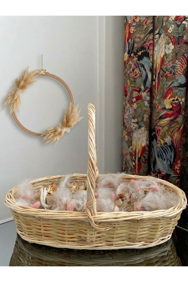 Door Decoration with Shocked Flowers and Hand-Knitted Engagement, Promise, and Wedding Favor Basket