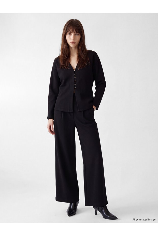 Özmarka New Season Black Loose Fit Women's Pleated Fabric Trousers