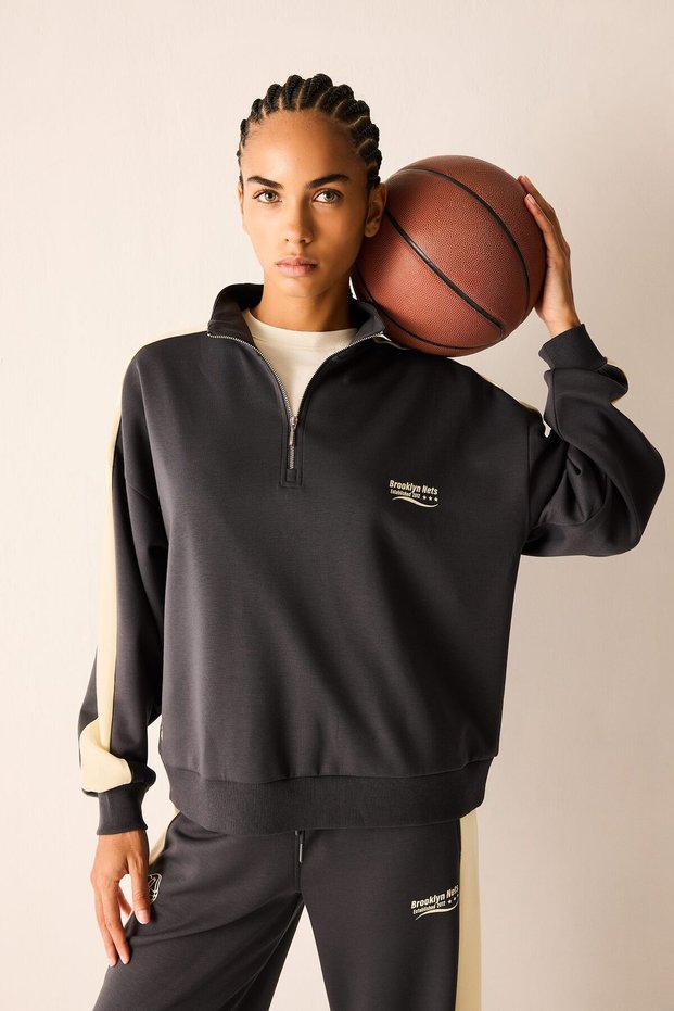 Nba Brooklyn Nets Relaxed Fit Half Zipper Striped Scuba Diver Fabric Sweatshirt H4226Ax26Au