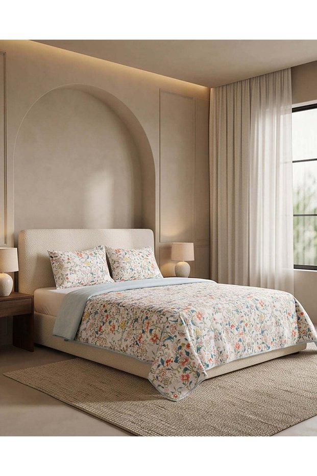Assorted 3-Piece Floral Print Quilt Super King Size