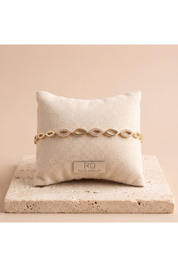 Rui Qi Jewelry Vip Series 316L Steel Gold Color Zircon Stone Embellished Interlocking Almond Design Elegant Bracelet 18.5 cm
