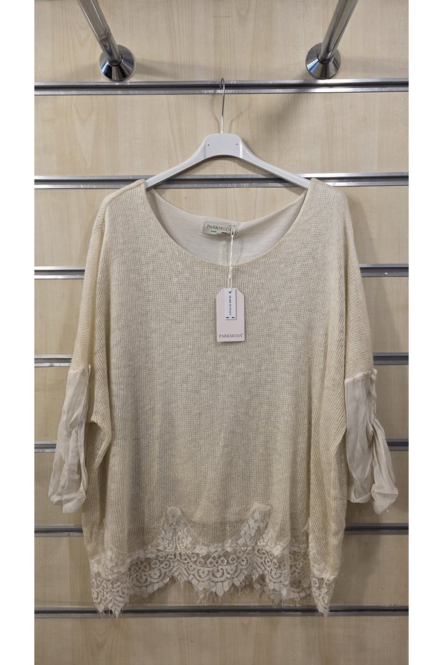 Italian Knitwear Blouse with Silk Lace Detail on Sleeves