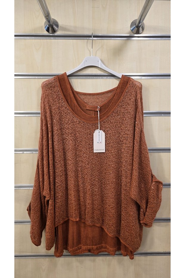 Italian Knitwear Blouse 2-Piece Set with Flat Sequin Detail and Undershirt