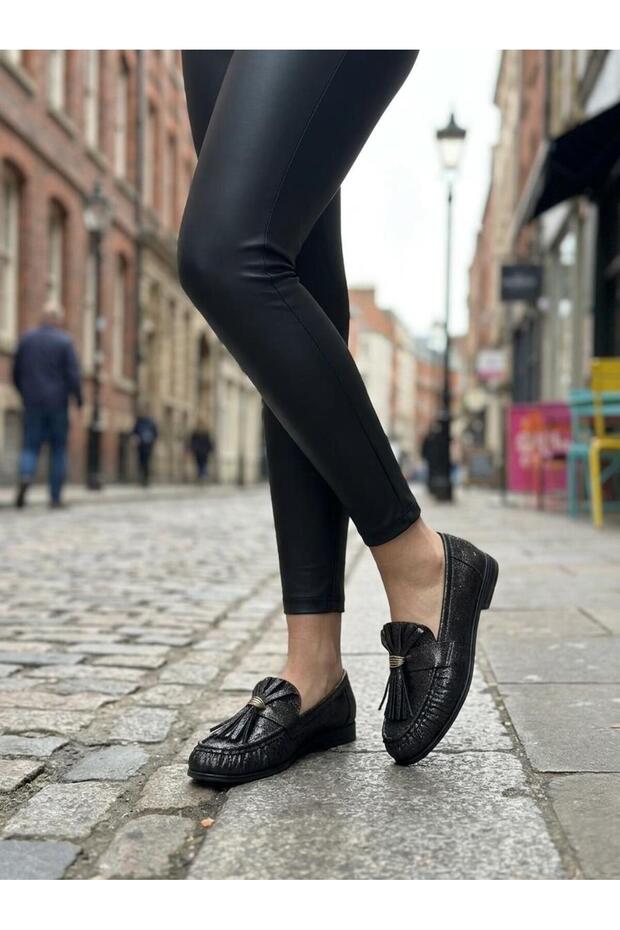 Black Patent Leather Tasseled Women's Casual Ballerinas