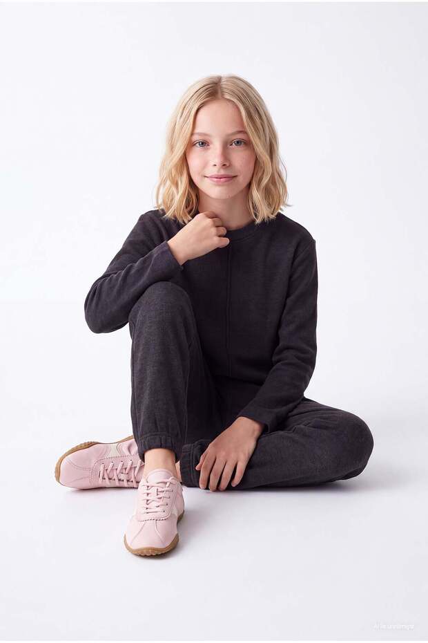 Girl's Textured Sweatpants with Elastic Cuffs
