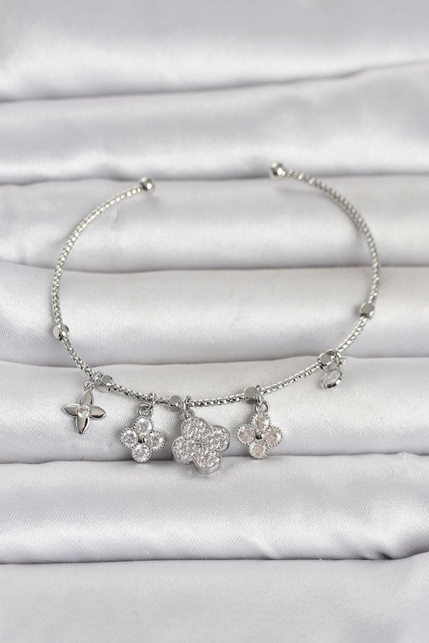 Silver Color Brass Clover Detailed Charm Women's Bracelet