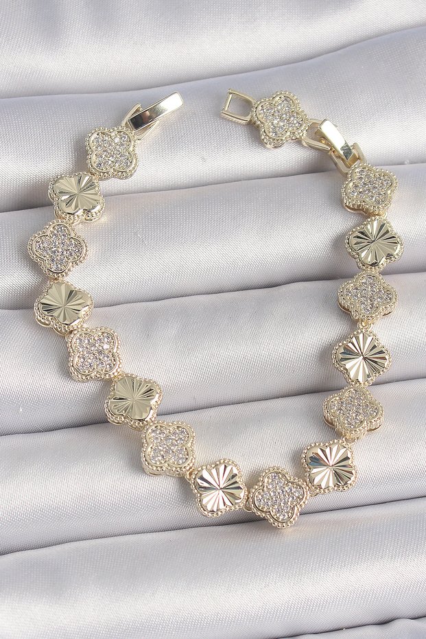 Brass Gold Color Zircon Stone Embellished Clover Model Vip Series Exculusive Women's Bracelet