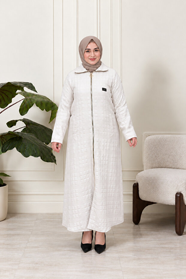 Women's Plus Size Quilted Zippered Long Cap