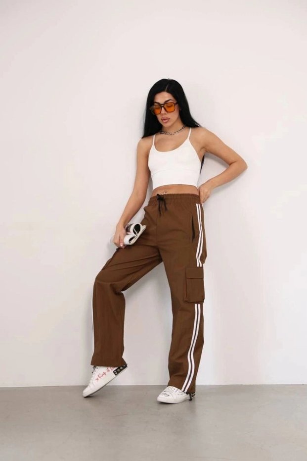 Women's Praşut Cargo Pocket Baggy Sweatpants - Brown