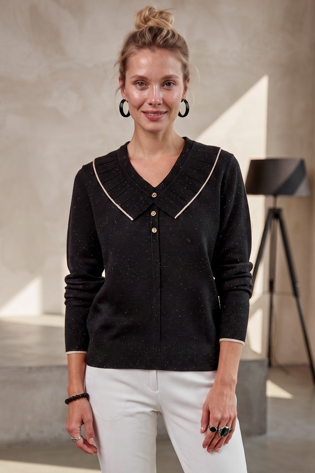 Black V-Neck Long-Sleeved Casual Knitwear Sweater with Decorative Buttons on the Front and Non-Opening Seams 64 66
