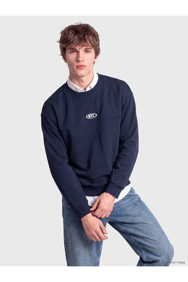 From UZG STORE: A Crew-Neck NYC Men’s Sweatshirt with Yoke Detail