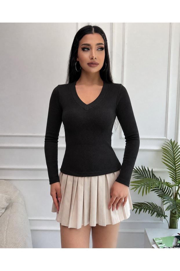 Women's Black V-Neck Ribbed Knitted Blouse