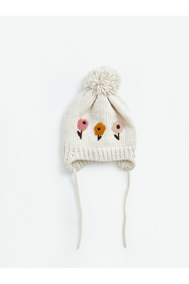 Esvab • Modern & Stylish Baby Girl Beanie with Pompom Detail