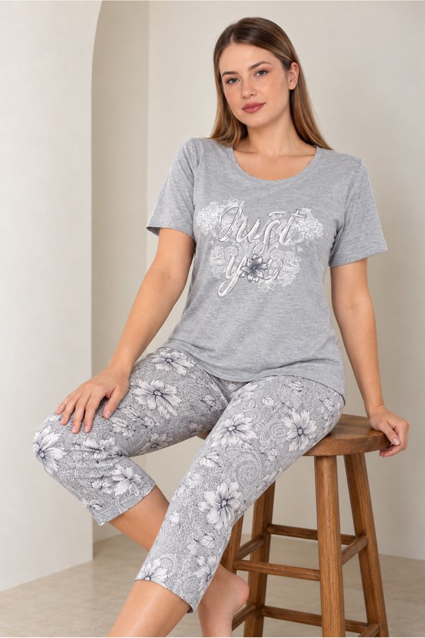 Women's Cotton Viscose Fabric Top and Bottom Capri Set 14421