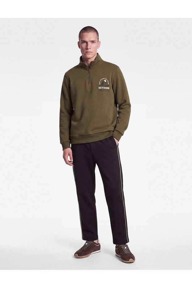 Cotton Piping, Pockets, and Lace-Up Waist Sweatpants