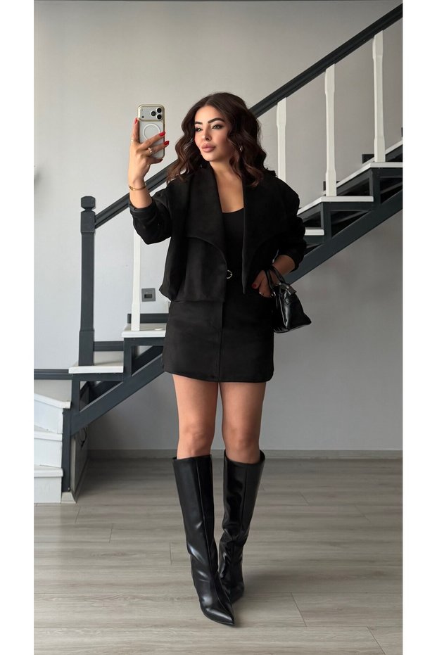 Black premium belted suede mini skirt