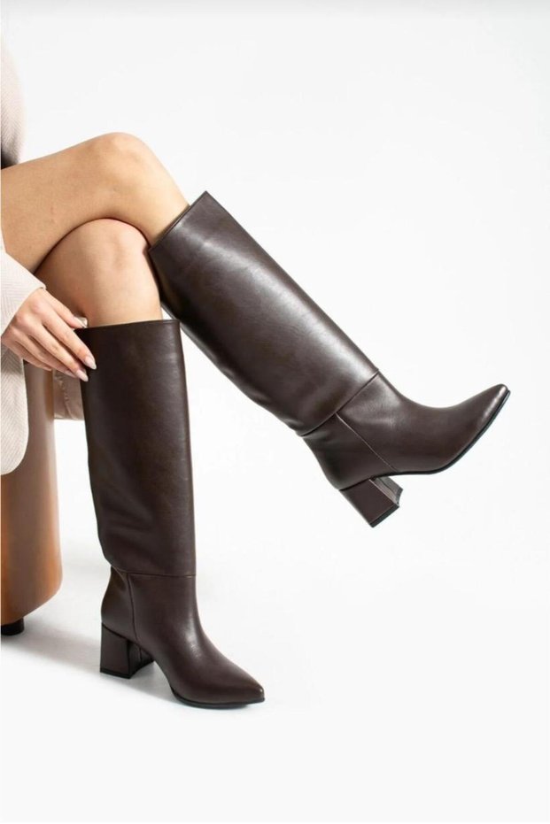 Women's Leather Boots Block Thick Heeled Pointed Toe Below the Knee Stylish and Comfortable Boots