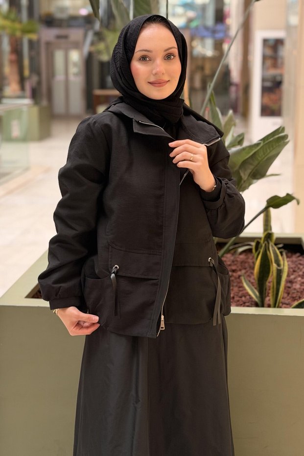 Water-Resistant Lora Short Cap with Eyelet Detail on the Pockets