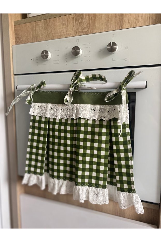 Green Gingham Scalloped Oven Cover