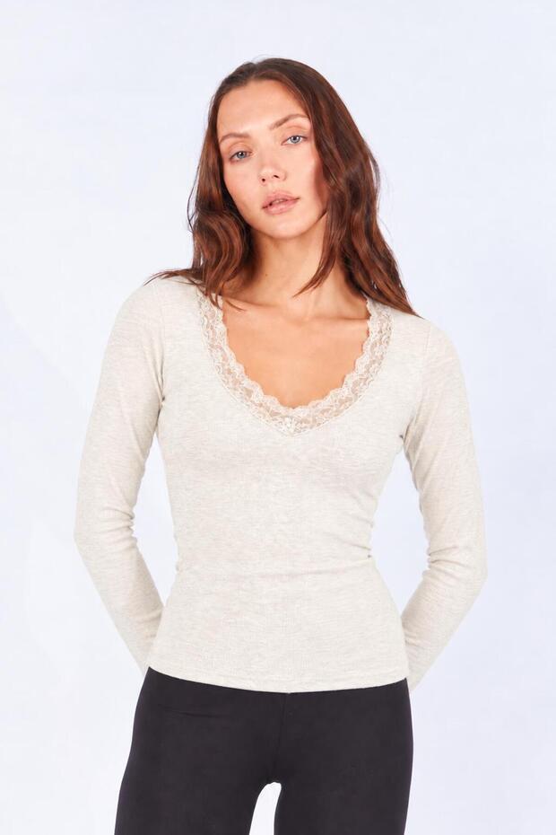 Women's Ecru V-Neck Lace Detailed Camisole Long Sleeve Blouse