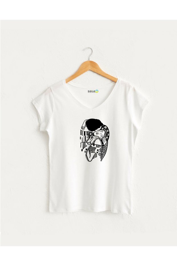 Gustav Klimt the Kiss Art V-Neck T-Shirt