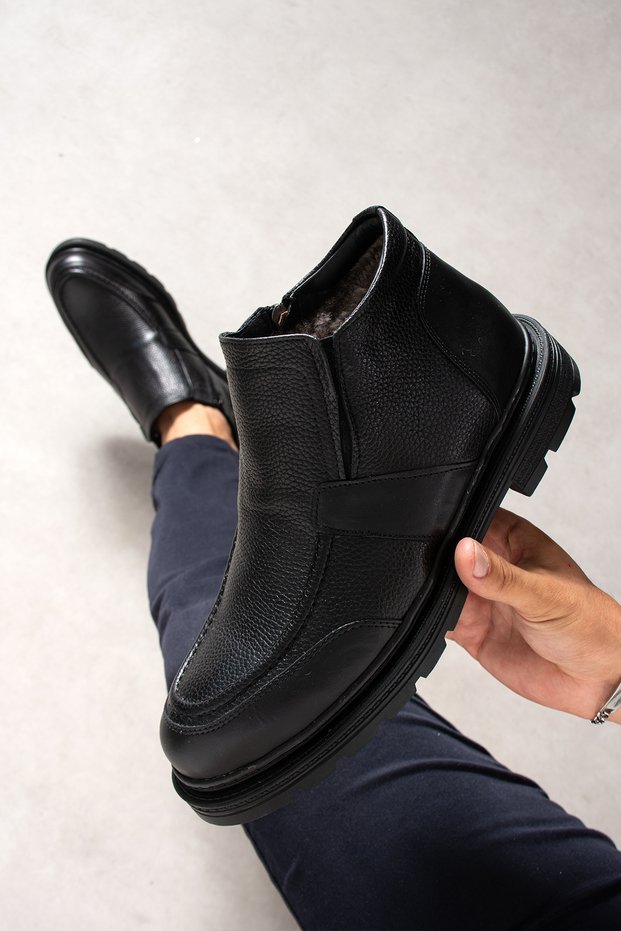 Men's Black Genuine Leather Zippered Fur Boots – Premium Textured Design and Modern Elegance