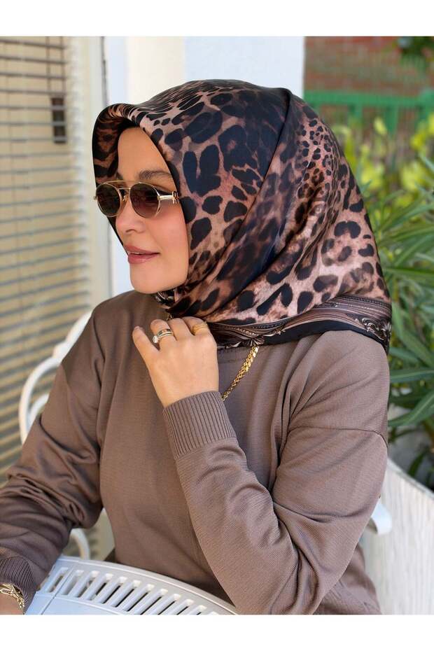 SURA SILK SCARF