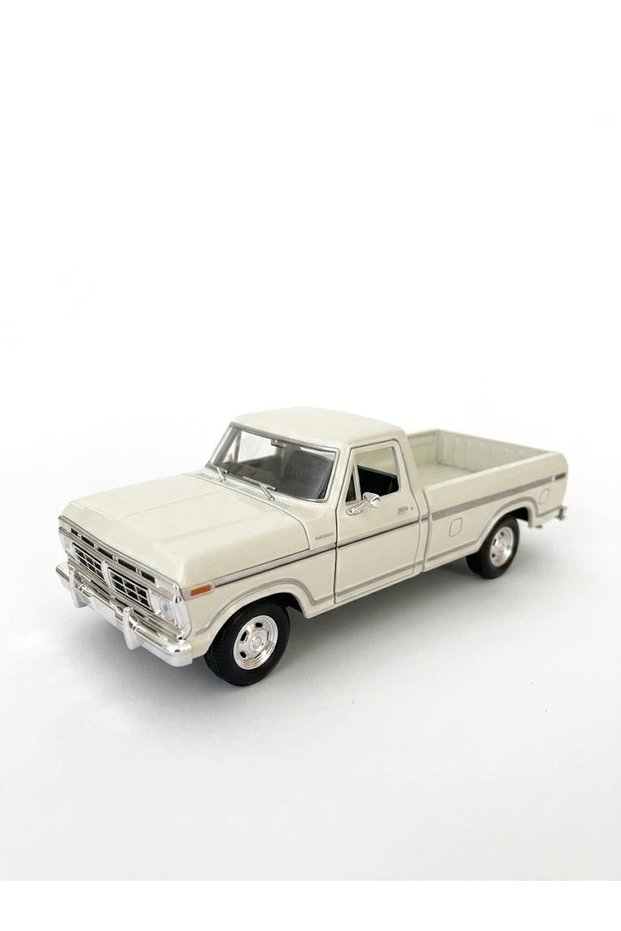 Motormax 1977 Ford F-150 Custom Model Car White Mm-79386