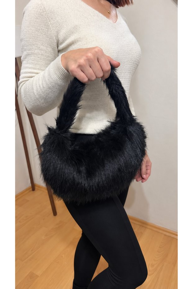 Women's Plush Shoulder Bag Faux Fur Textured Stylish Daily Bag