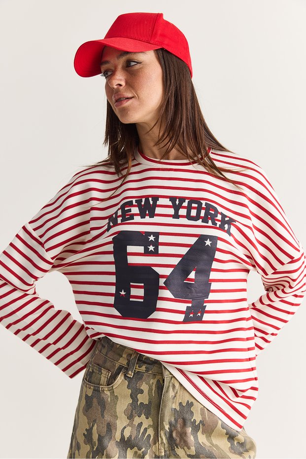 Women's Ecru-Red New York 64 Printed Striped Crew Neck Oversize Sweatshirt 36074 60286739