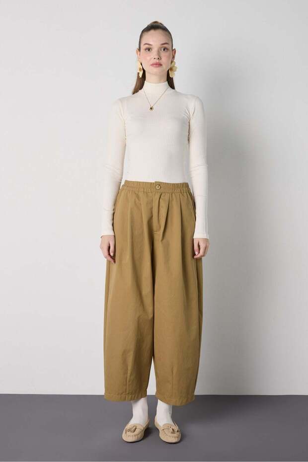 Women's Khaki Elastic Waist Loose Cut Premium Trousers 32030