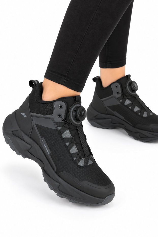 Unisex Non-Slip Sole Mechanism Lace-Up Detailed Trekking & Outdoor Boots Black-Smoked